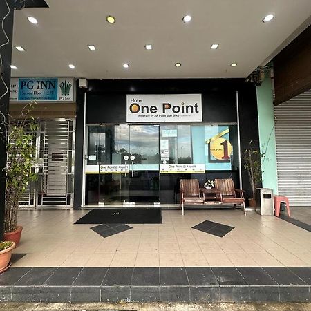 One Point Hotel @ Airport Kuching Exterior photo